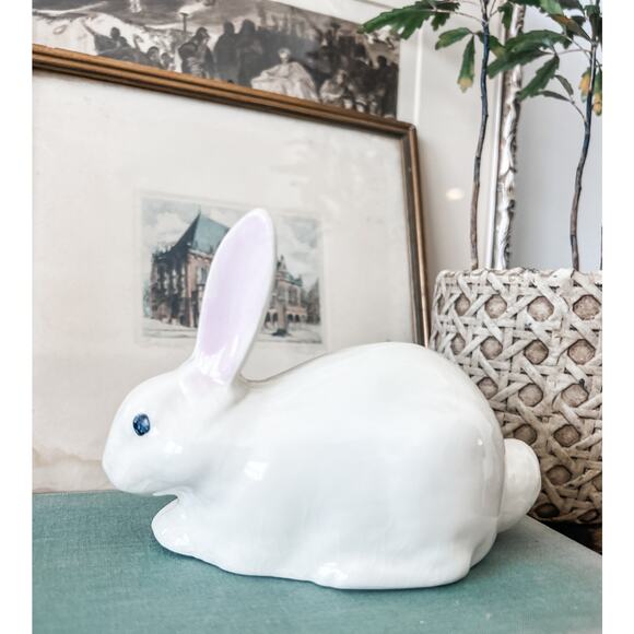 Vintage Porcelain Bunny Figurine - Picture 3 of 4